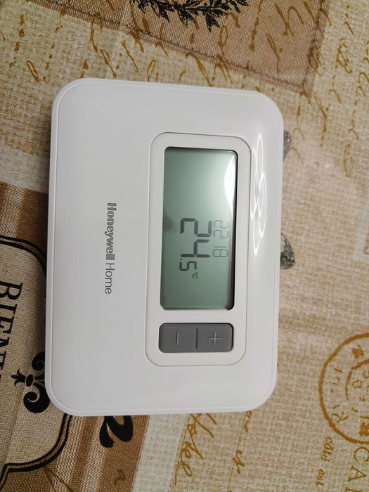 Termostat Inteligent VEMER, Reffos, Tado si Honeywell