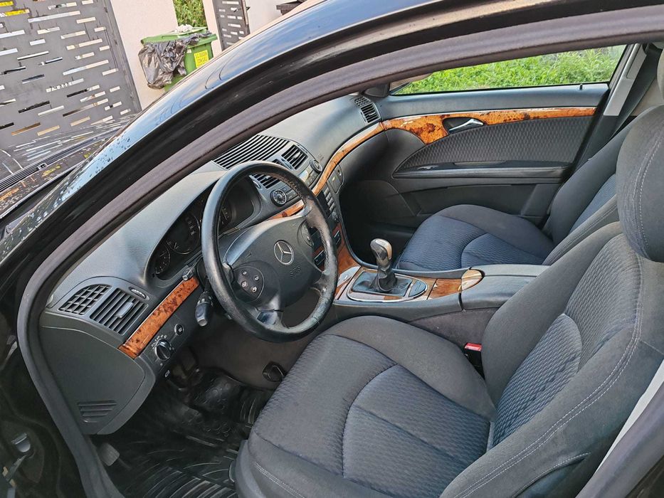MERCEDES E 220 de vanzare- 2750 Euro