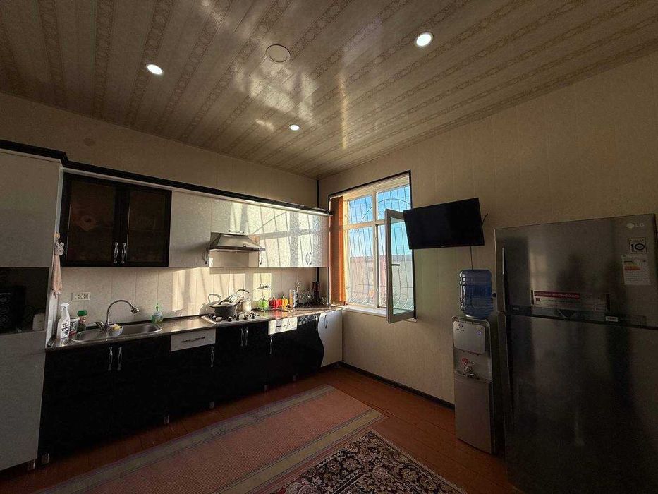 TAYYOR 6 sotiqli kottedj sotiladi