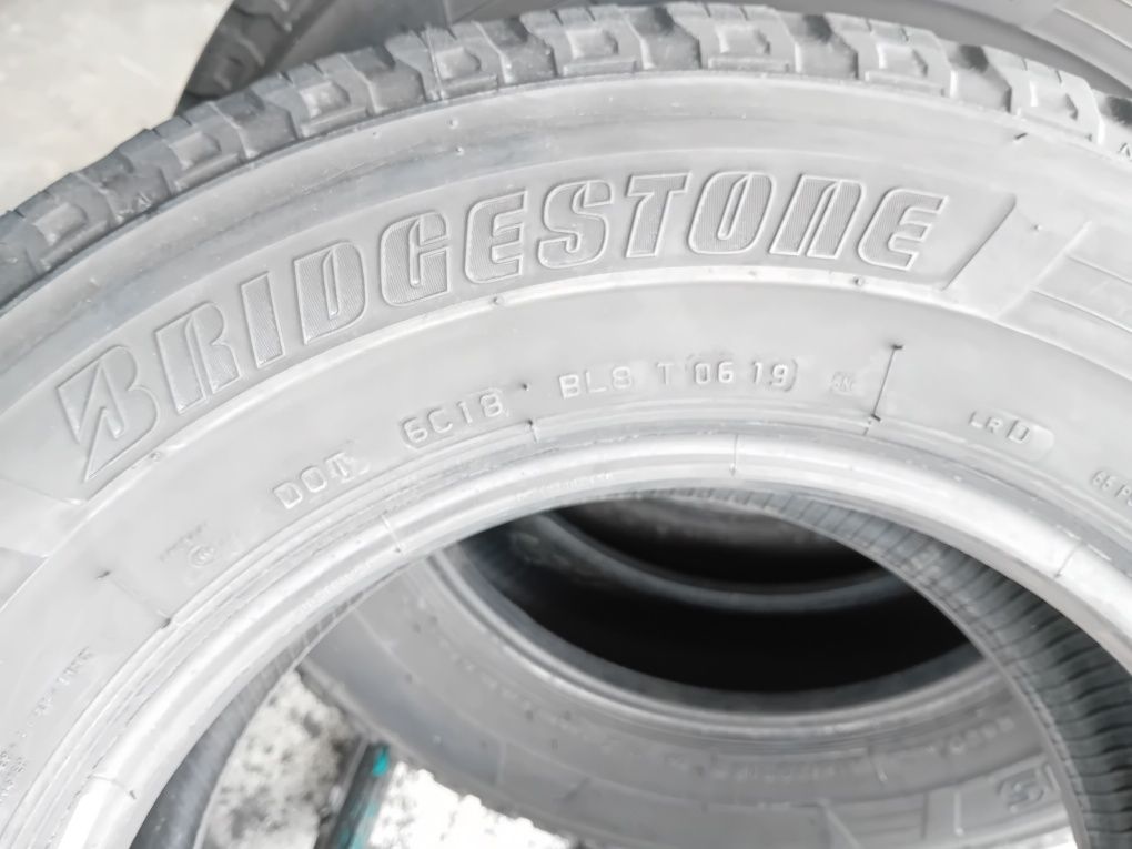 Bridgestone 215 70 r15 C vara