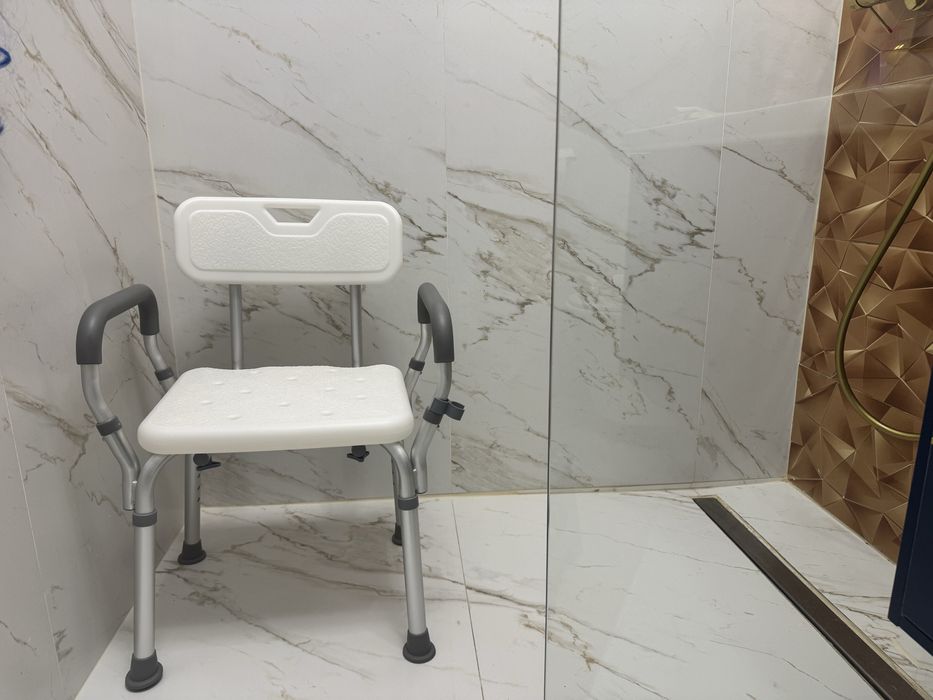 Scaun de baie sau dus din aluminiu, reglabil