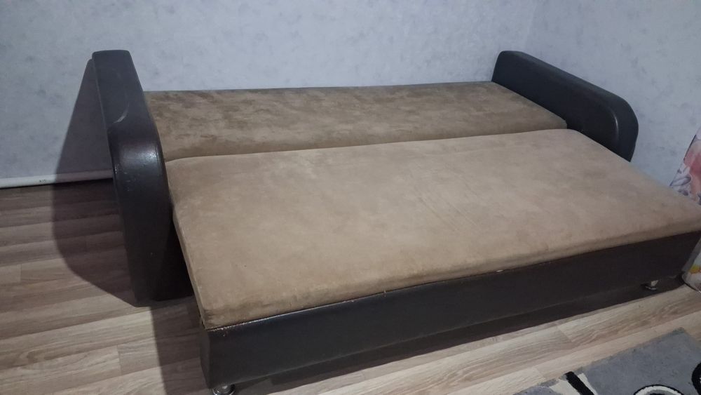 Продам Диван срочно