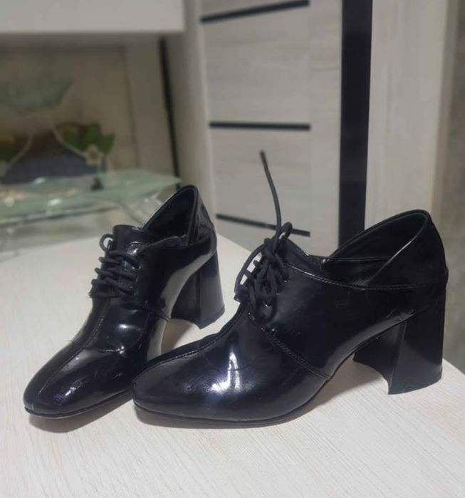 Туфельки лаковые