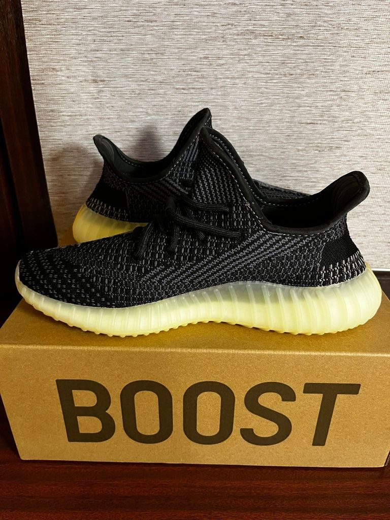 Adidas yeezy boost 350 carbon