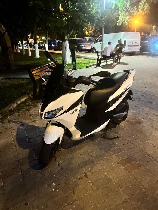 Vand Scuter Aprilia stare impecabila