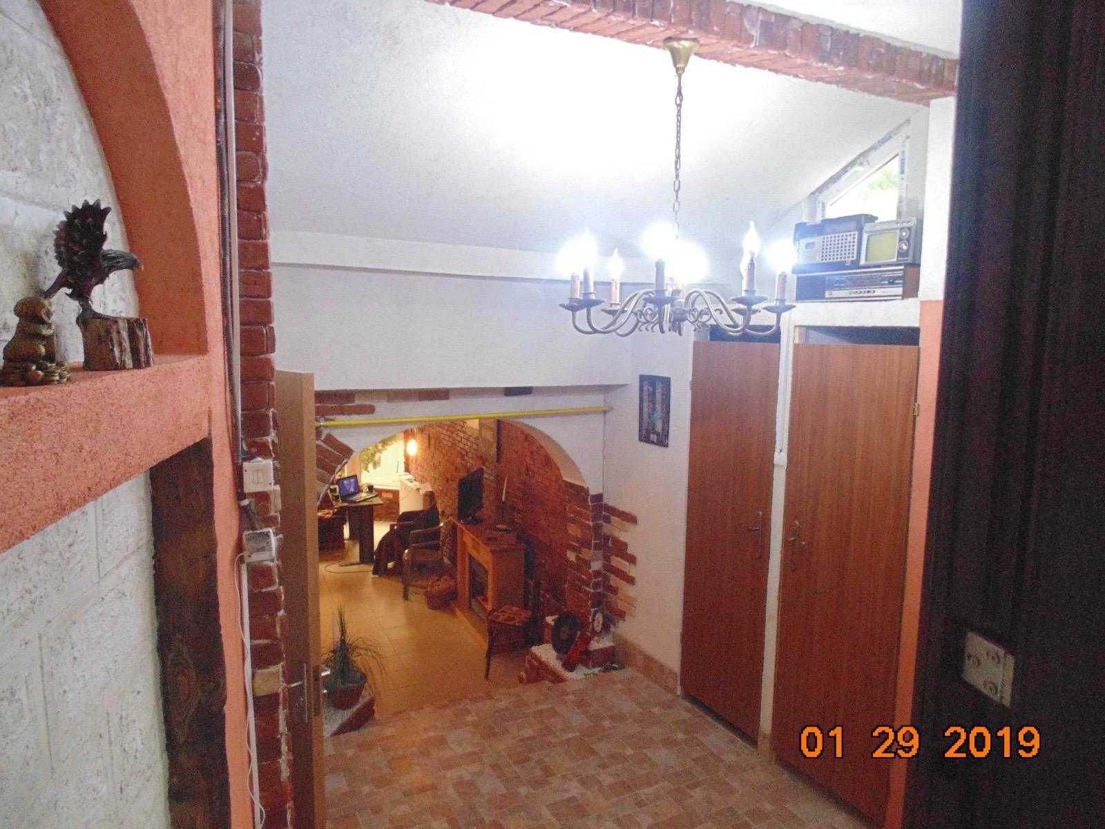 Închiriez spațiu comercial