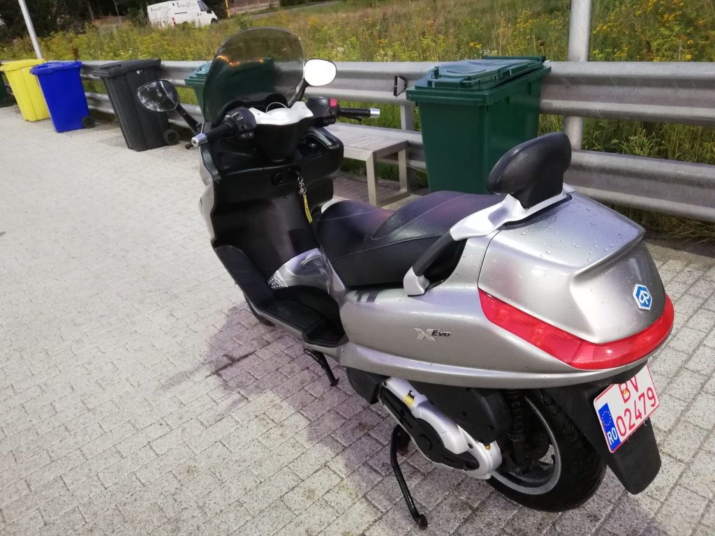 Piaggio Xevo 400 Cc 36 Cp 2012 Proprietar de Nou