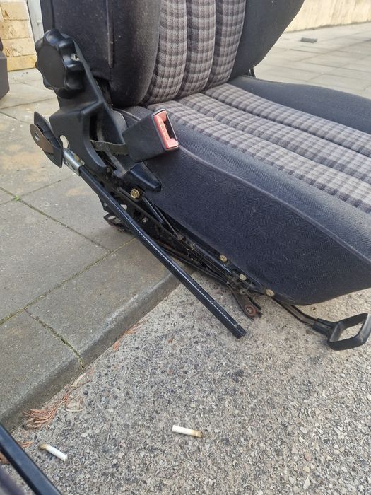 Седалки за мерцедес 190