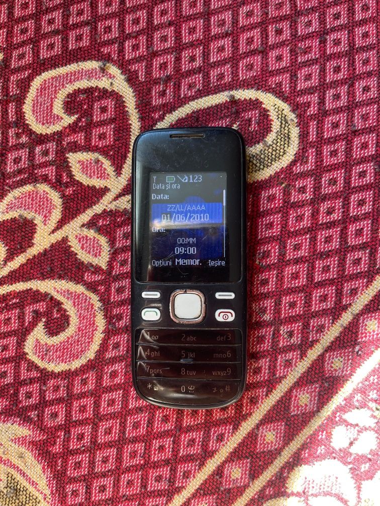 Vind lot telefoane sunt funcționale toate an afara 2 telefoane.necesiv