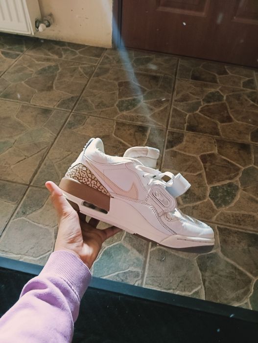 Jordan legacy 312 low