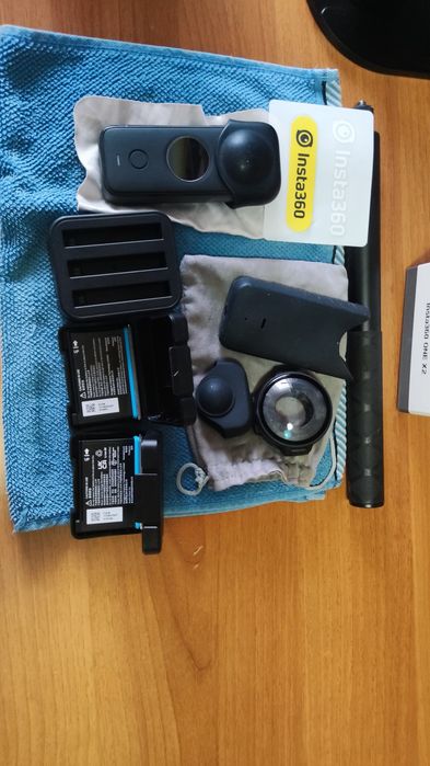 Camera acțiune Insta360 One X2 + multe accesorii