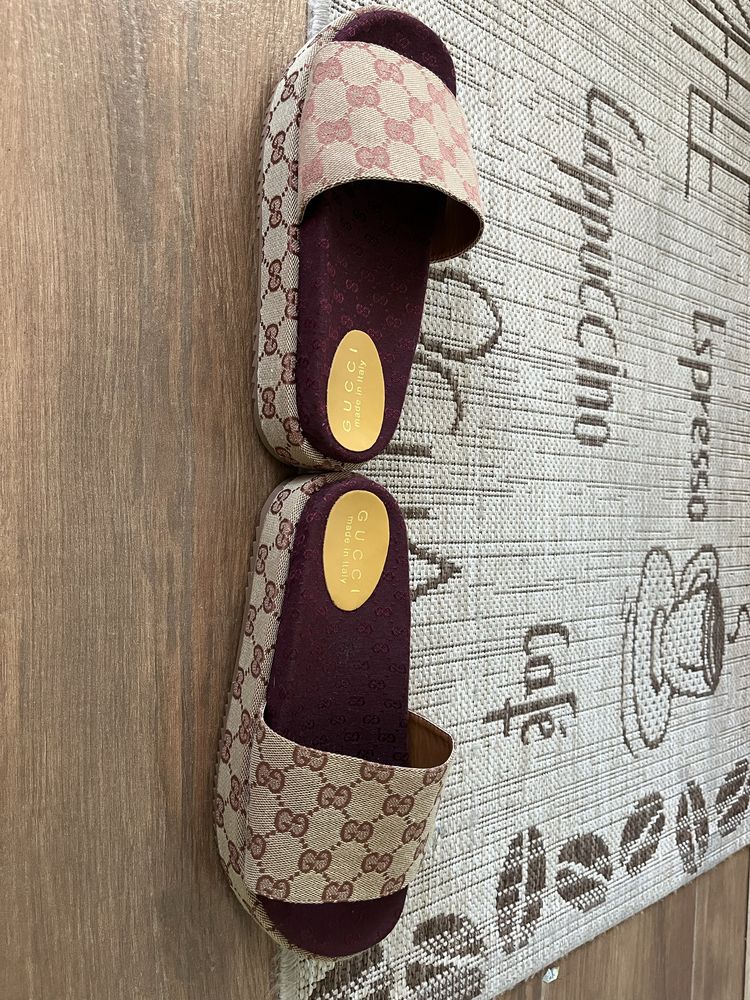 Gucci Платнени сандали 39EU