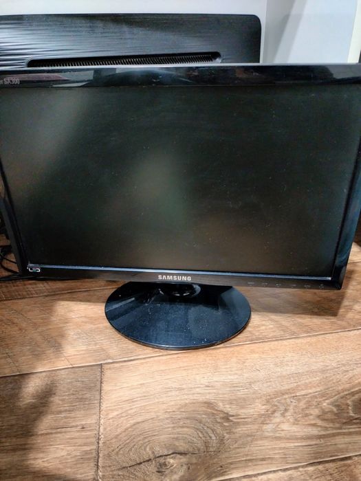 Монитор самсунг syncmaster SA300