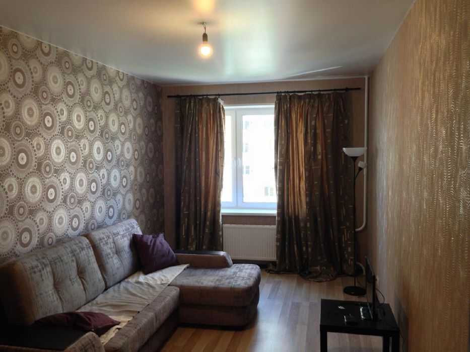 Продам 2 комн квартиру, кирпич, Рисовый, Бакалея. Дешево. 2 xonali uy