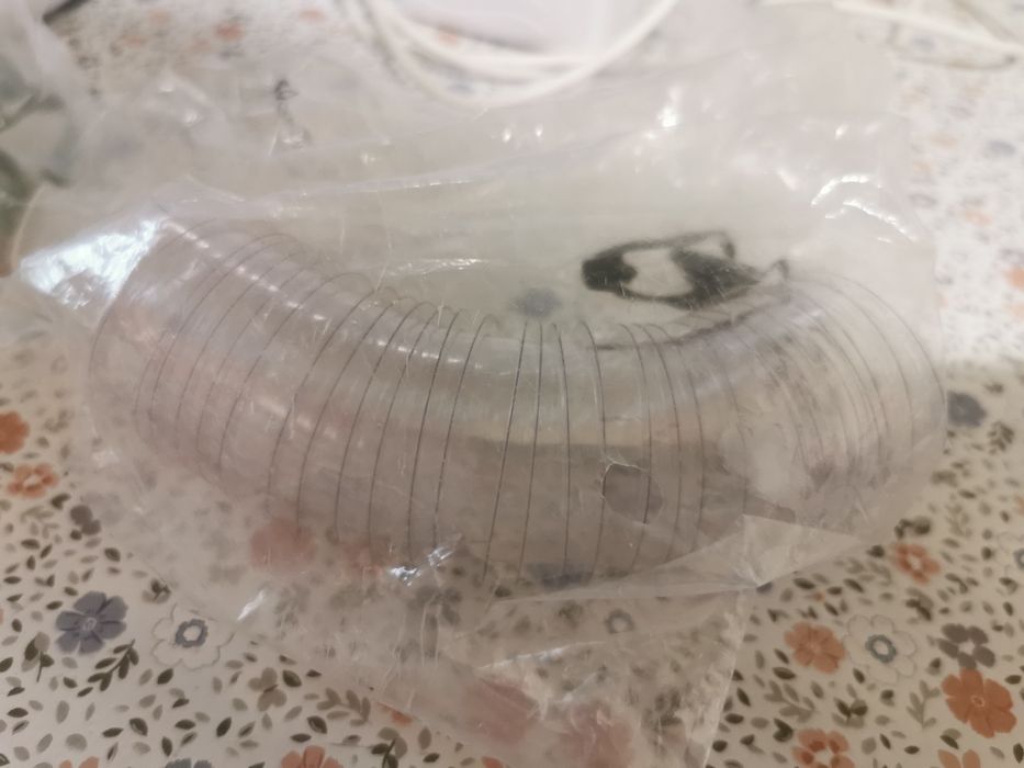 Vând aparat aerosoli Laica MD6026