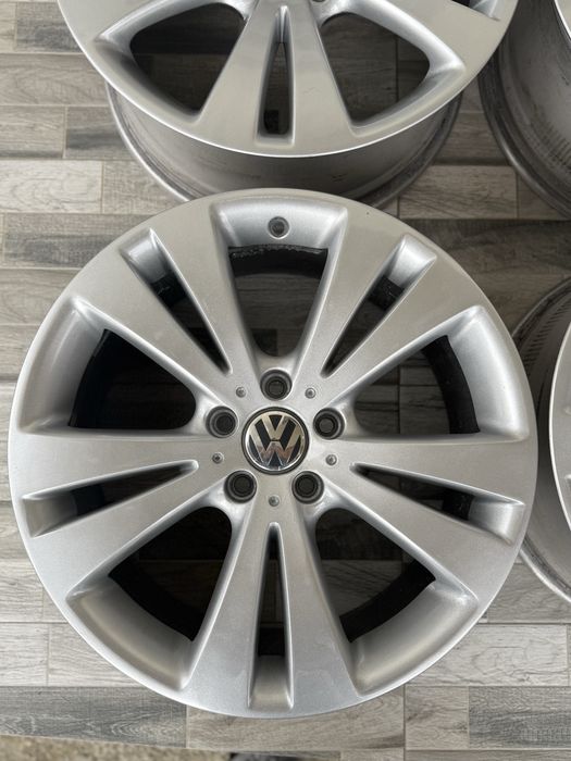 Jante Chicago Volkwagen Golf Passat R18 5X112