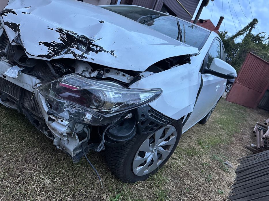 Vând Toyota Auris
