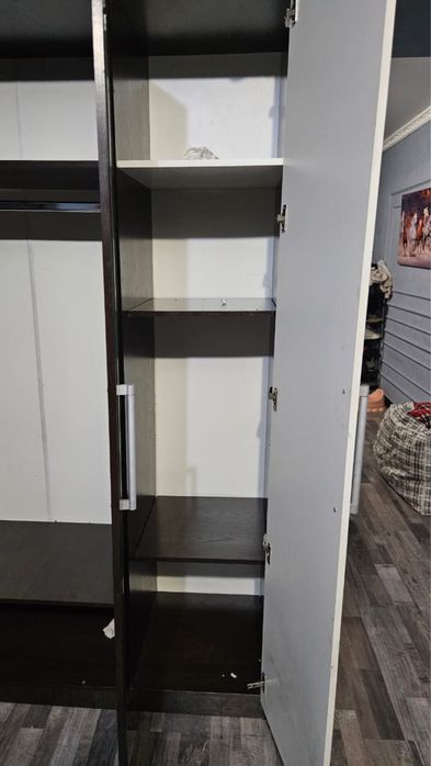 Срочно продается шифоньер