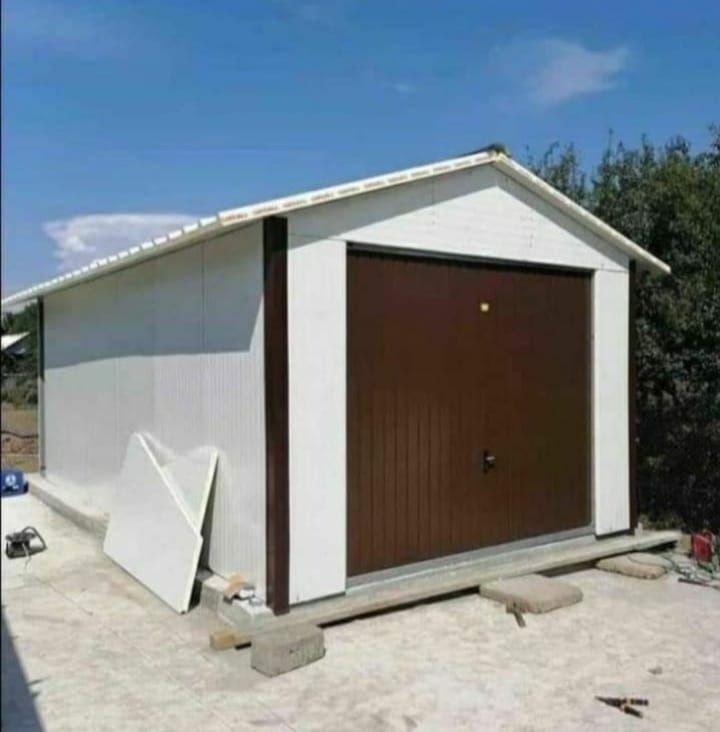 Vând hală metalică 10 m cu 20 m cu 4 m cu montajcu plata la