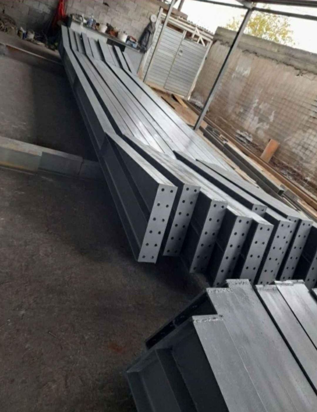 Vând structura metalica 25x10x4