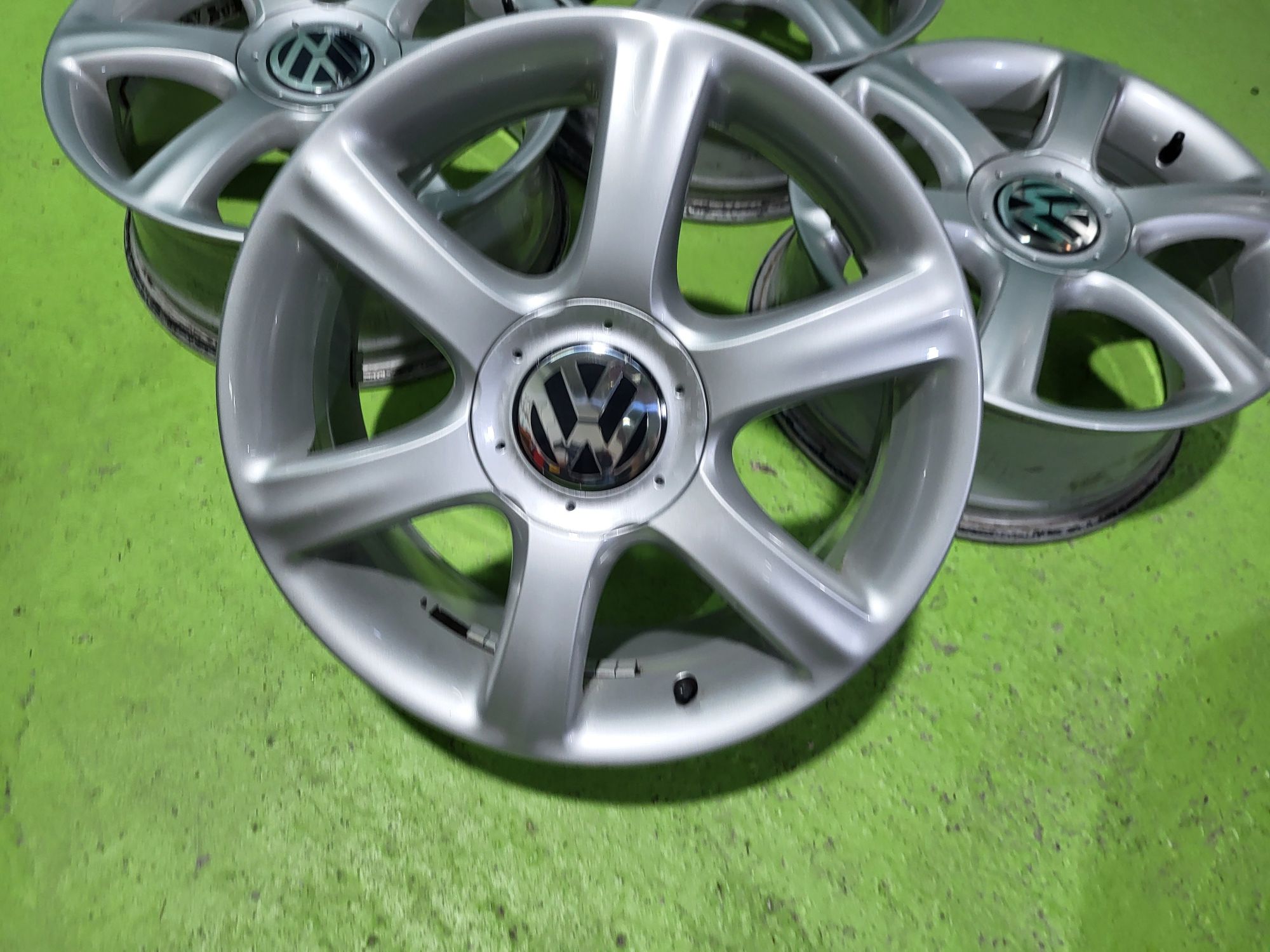 16 5x100 Vw Polo Golf 4 Bora Skoda 5х100