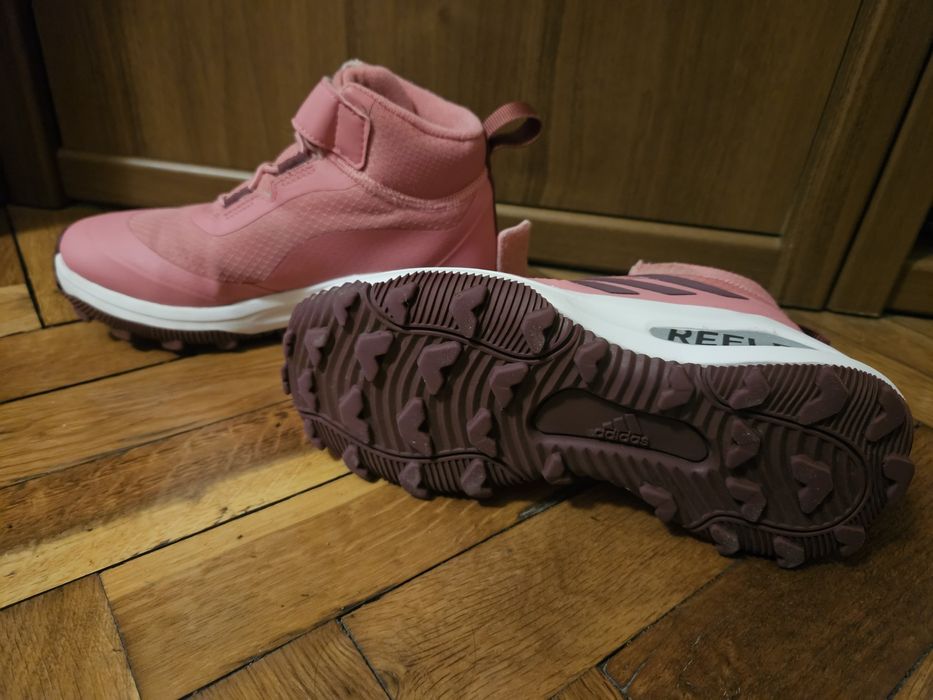 Боти   adidas  34н