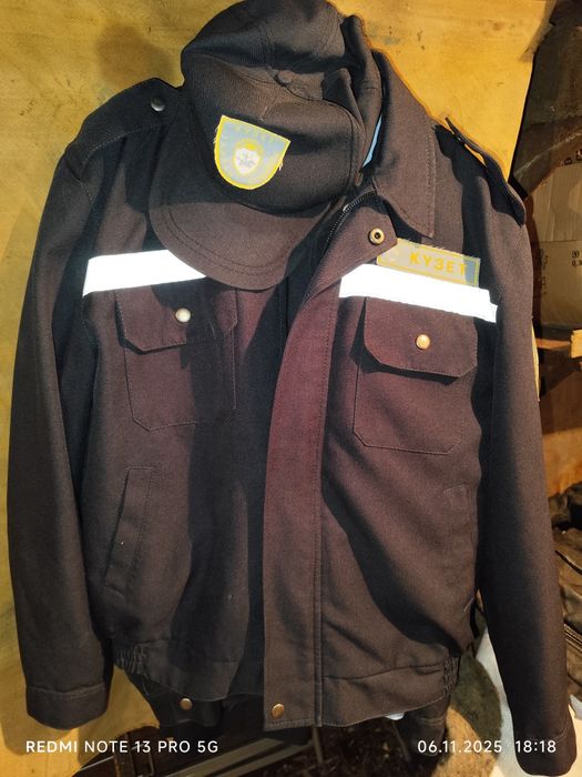 Продам форму охранника зимняя и летняя форма в хорошем состоянии