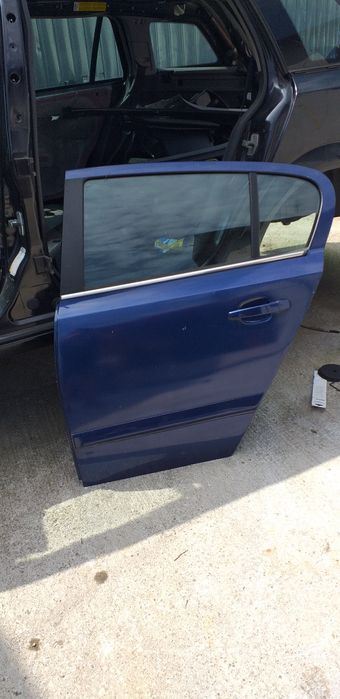 Ușă stânga spate opel astra h hatchback z21b