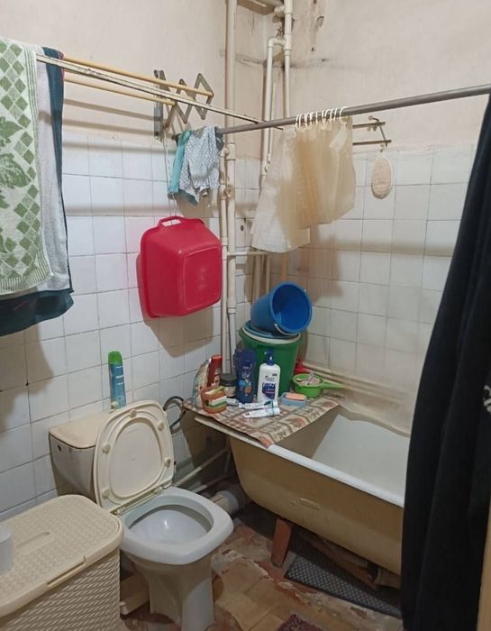 Срочно Продаётся Саракулька Высокопотолочка 1/1/4 без ремонта !