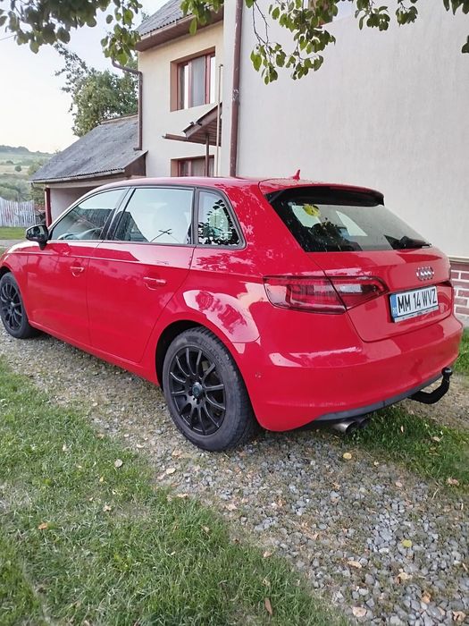 Audi A3 1 4 tfsi an 2013
Bi-xenon Led, Navi cu camera