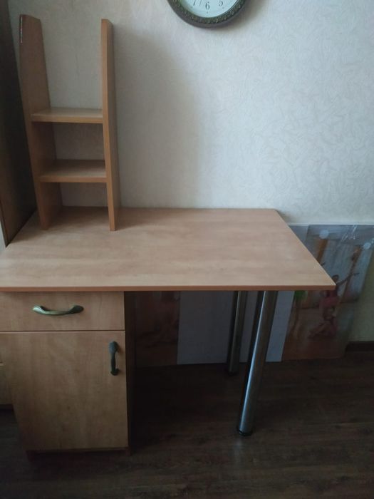 Стол ученический