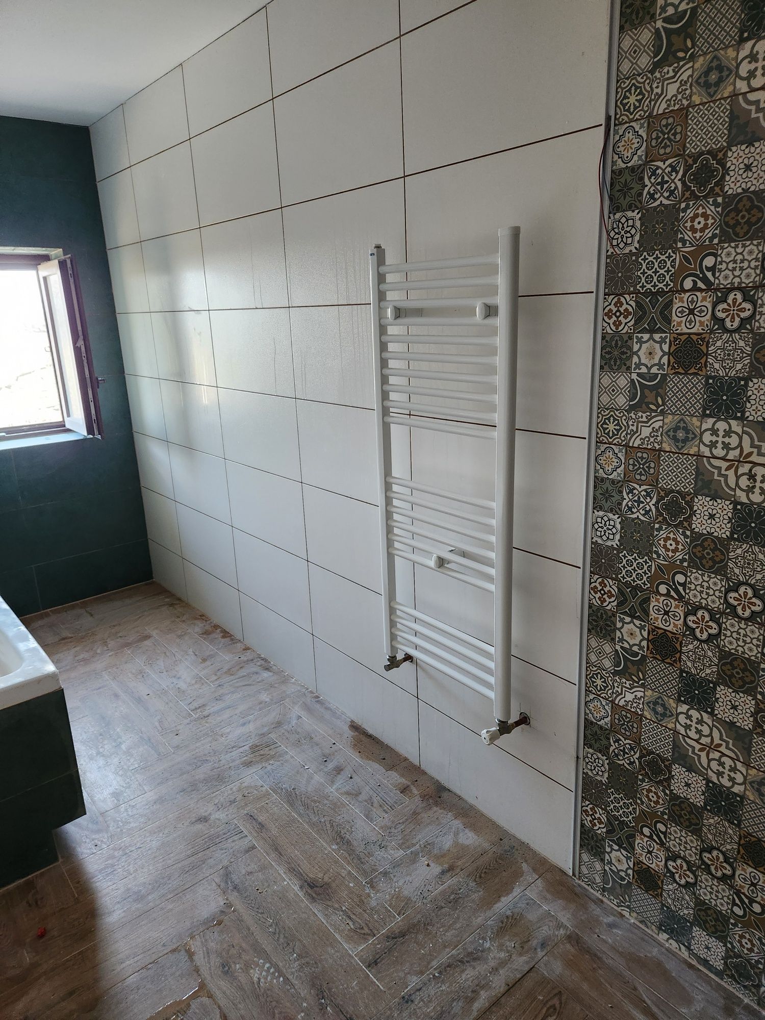 Finisaje și amenajări interioare, gresie ,rigips, vopsele decorative