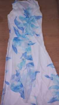 Платья белая синим рисункой S размер