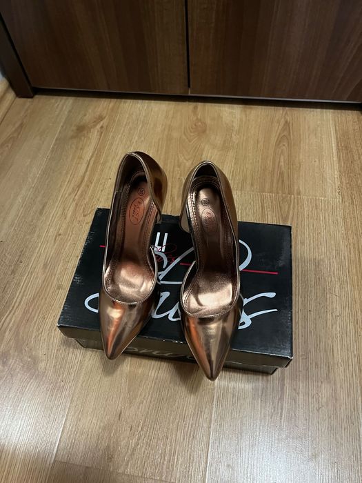 Pantofi stileto aramii noi