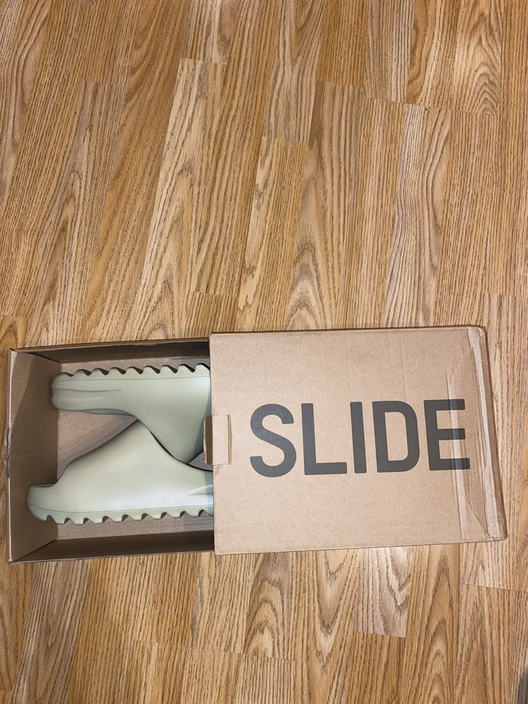 Adidas Yeezy slides