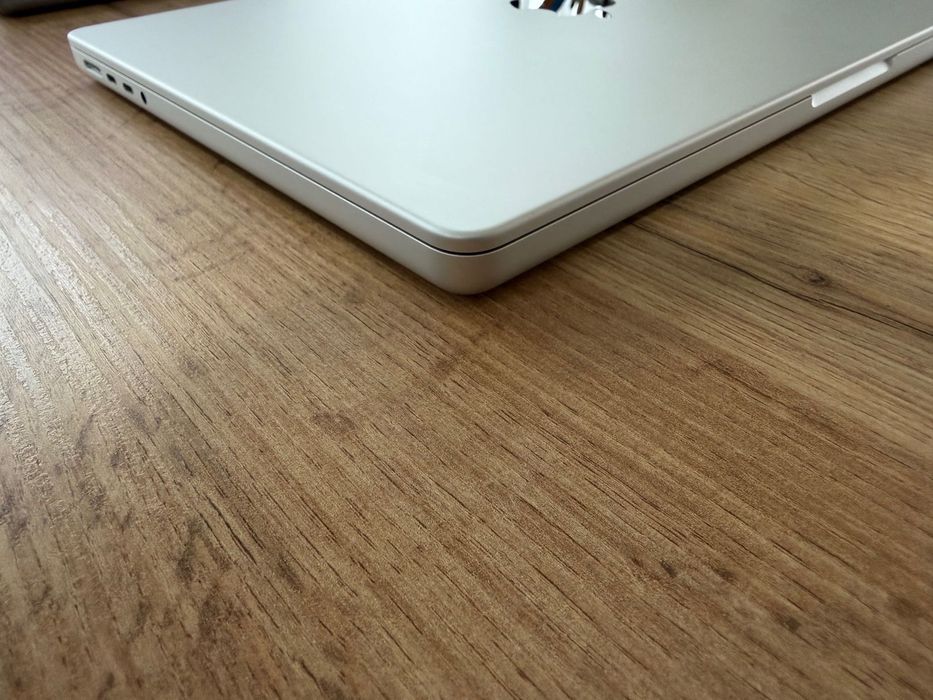 MacBook Pro 14" M1 PRO 10-CPU, 16-GPU, 16RAM, 512SSD