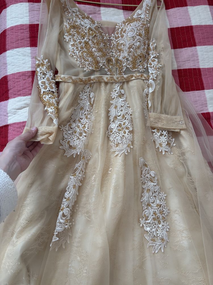 Көйлек сатылады