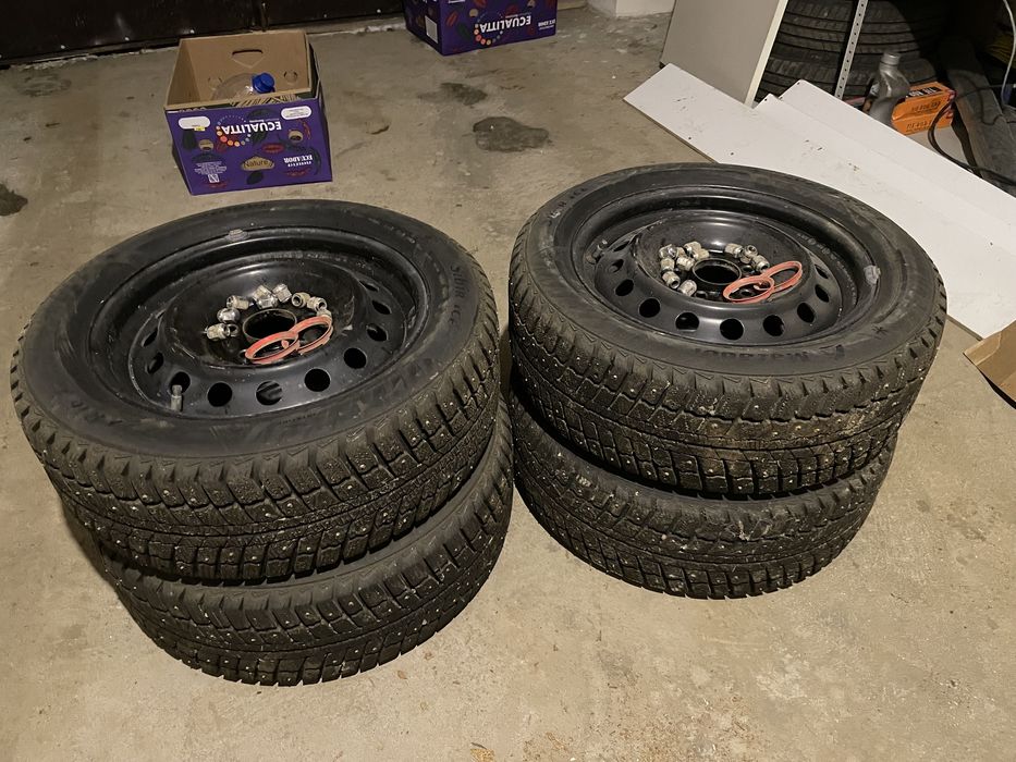 Продам автошины зимние R16