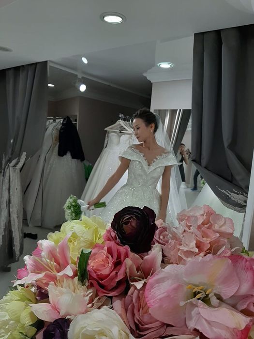 Продам шикарное платье, индивидуальный заказ