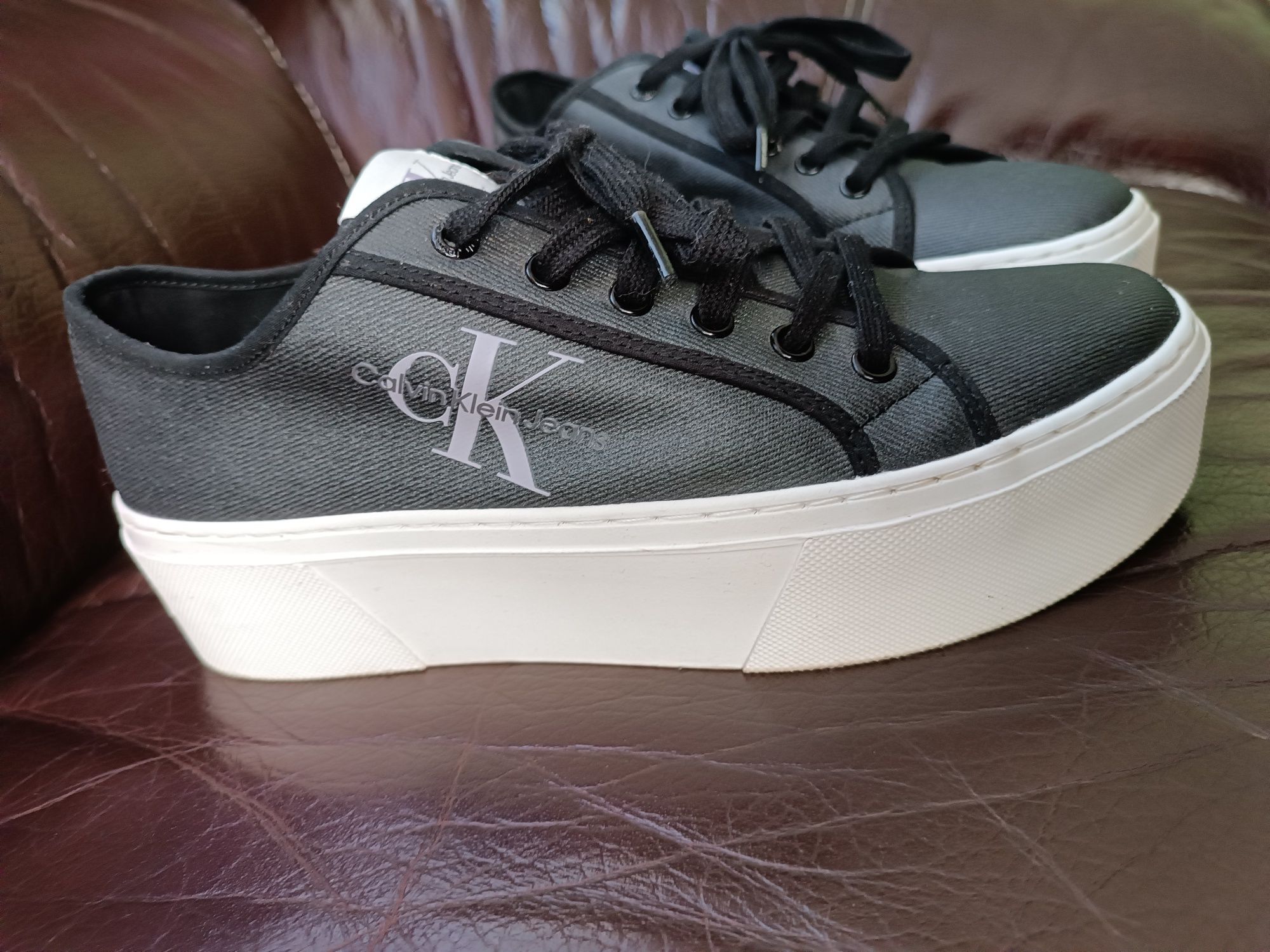 Calvin Klein Jeans 41 номер