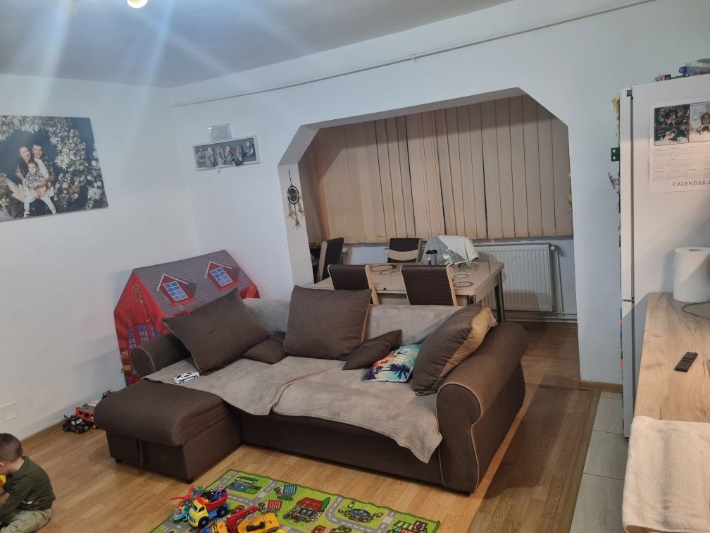 Vand apartament zona Orizont Micalaca