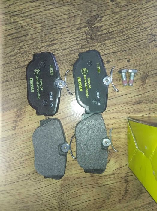 Set placute frana fata BMW