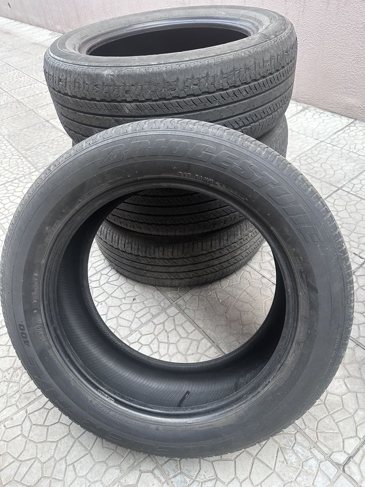 Продам комплект летней резины Bridgestone 245/55/19