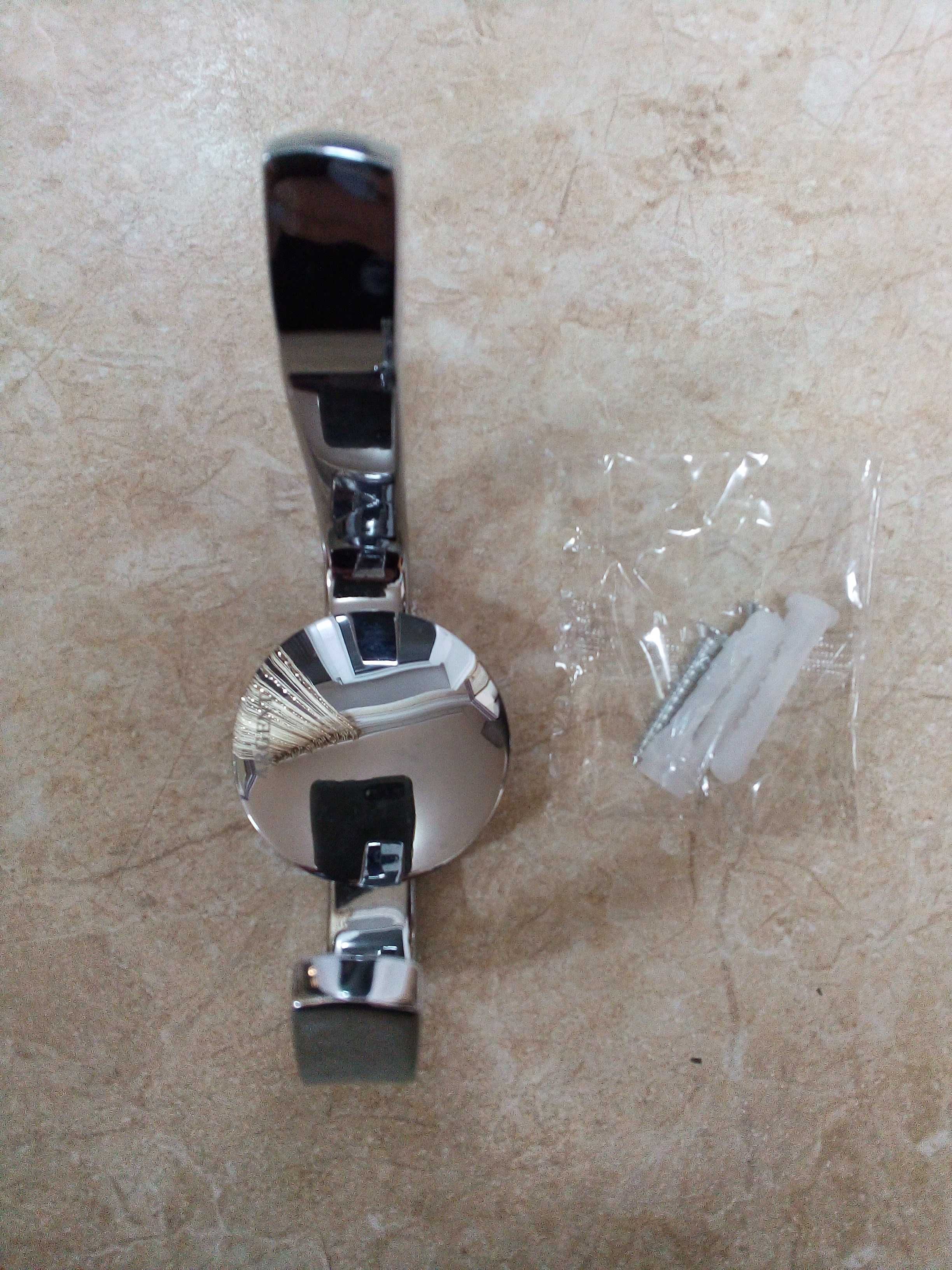Массивная никелированная вешалка Argent(см фото).Цена 45 тыс