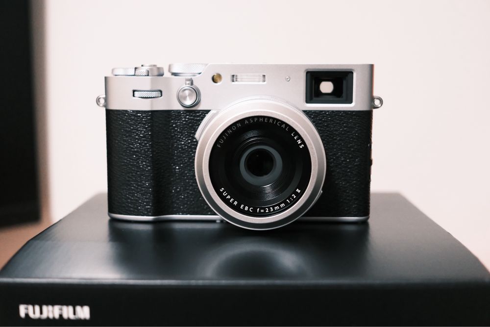 Fujifilm X100VI - отлично състояние
