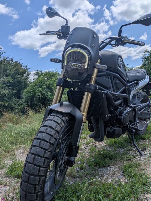 Benelli Leoncino 800 Trail