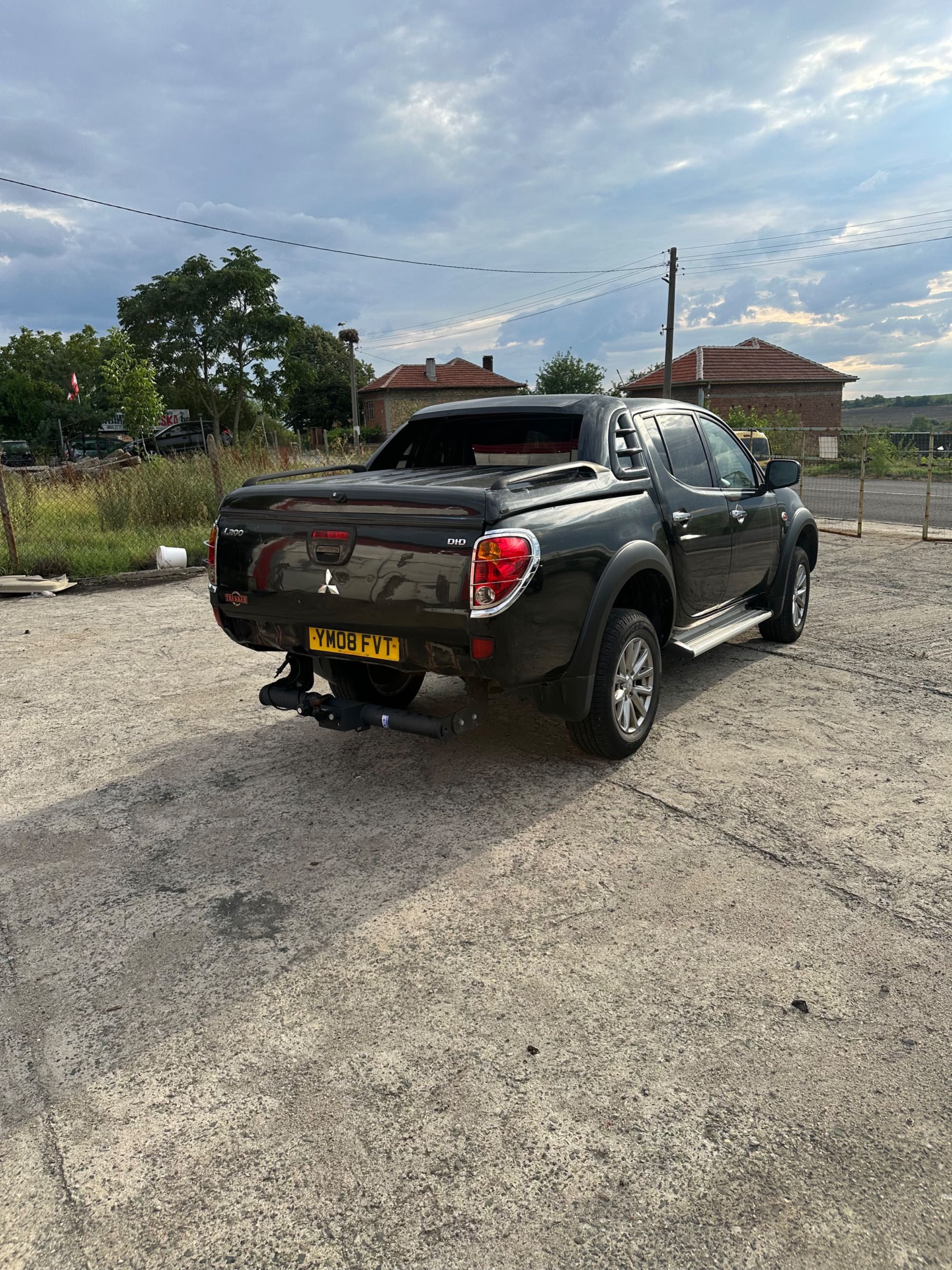 Mitsubishi L200/митсубиши L200на части