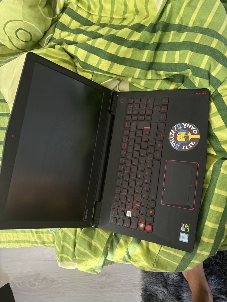 laptop lenovo gaming I7