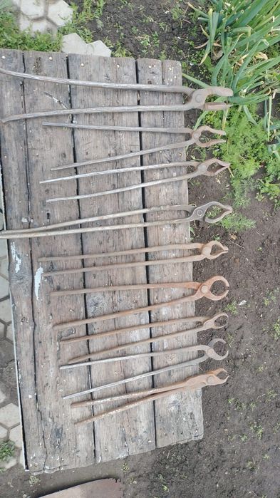 Продам клещи кузнечные разные,и клямары.