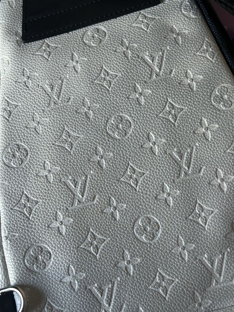 Чанта louis vuitton